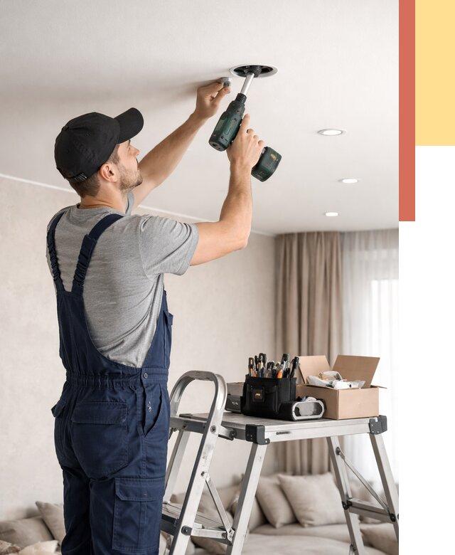 Установка и монтаж точечных светильников в натяжной потолок в Королев от 1871 руб. | ОТДЕЛОЧНИК-Кор